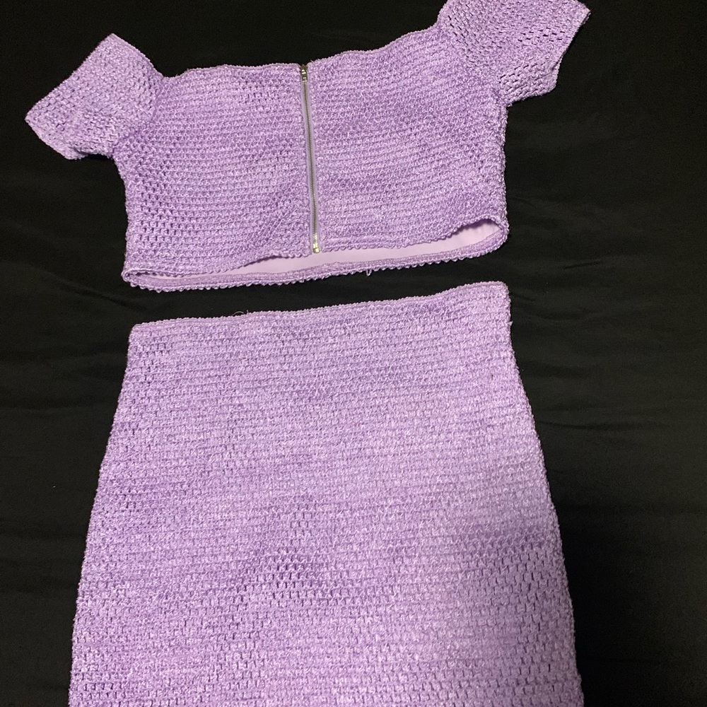 Light Purple crop top/purple skirt